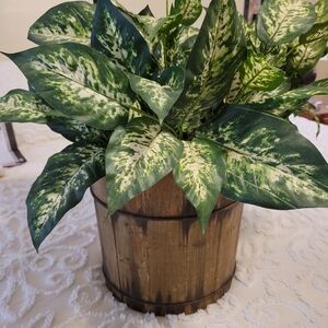 4 Stems Of Lush Green Faux Plant, Spring Easter Room Decor